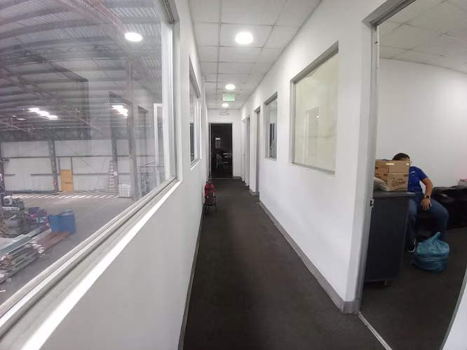 BODEGA EN HEREDIA EN ALQUILER APTO PARA CENTRO DE DISTRIBUCION - Imagen 12