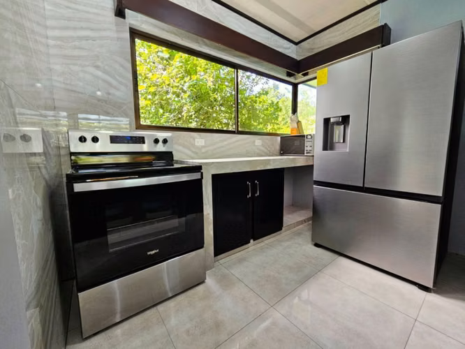 Complejo vacacional llave en mano con 2 casas, piscina y jacuzzi en La Fortuna - Imagen 3