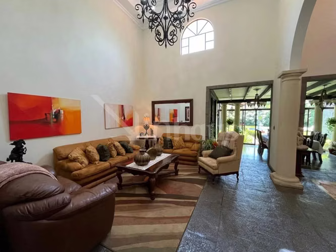 Venta de casa de una planta estilo mediterraneo  - Imagen 2