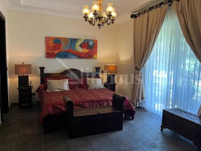 Venta de casa de una planta estilo mediterraneo  - Imagen 7