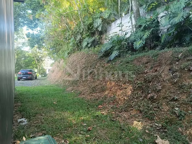 Venta de lote de uso mixto en excelente ubicación en Ciudad Colón  - Imagen 7