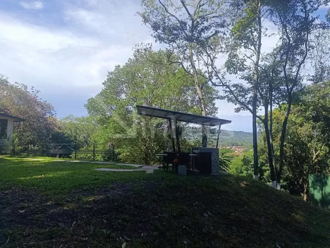 Venta de lote de uso mixto en excelente ubicación en Ciudad Colón  - Imagen 10