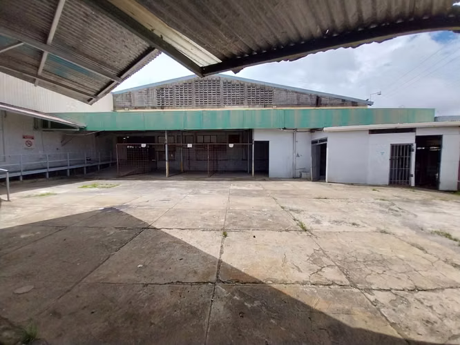 BODEGA CON OFICINAS EN SAN PEDRO, SAN JOSÉ - Imagen 12