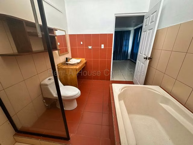 Venta de Casa ESQUINERA en Moravia-La Trinidad.  - Imagen 11