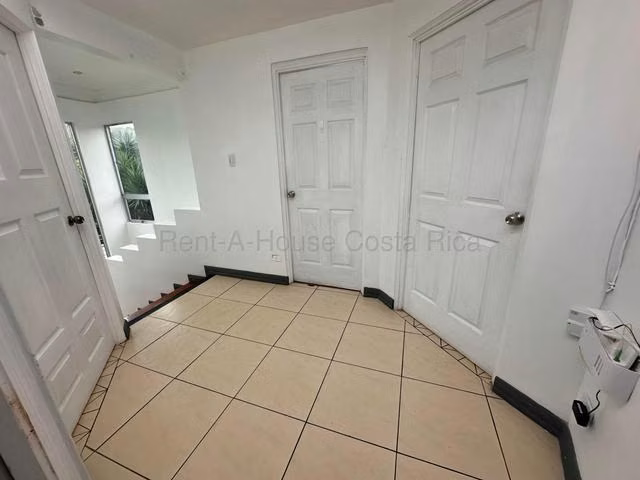 Venta de Casa ESQUINERA en Moravia-La Trinidad.  - Imagen 7
