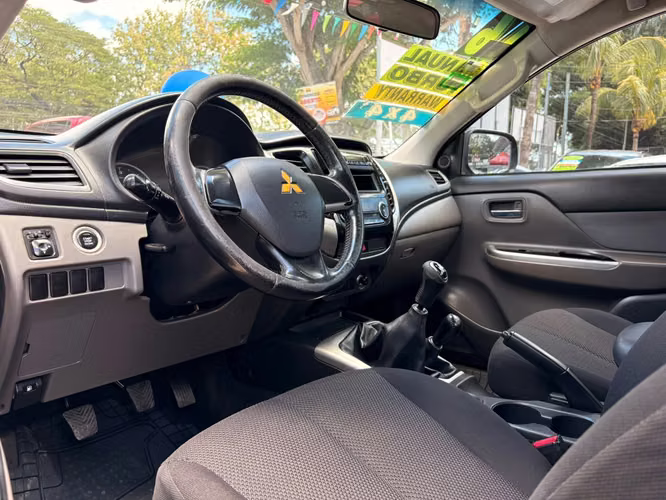 MITSUBISHI L200 SPORTERO-2016-MANUAL-TDI-