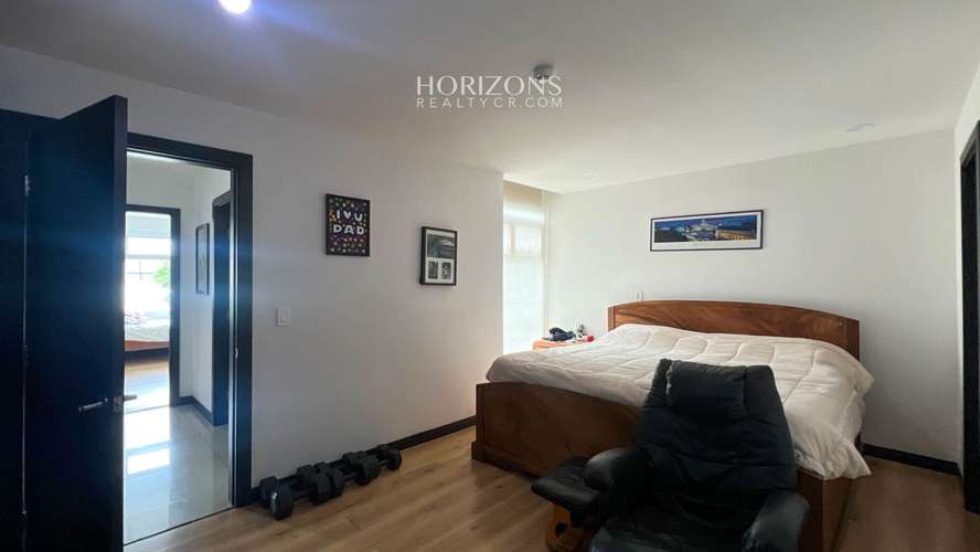 Apartamento en Venta en Condominio Vistas de Altamonte, Curridabat – 3 Habitaciones en Primer Nivel nja1131