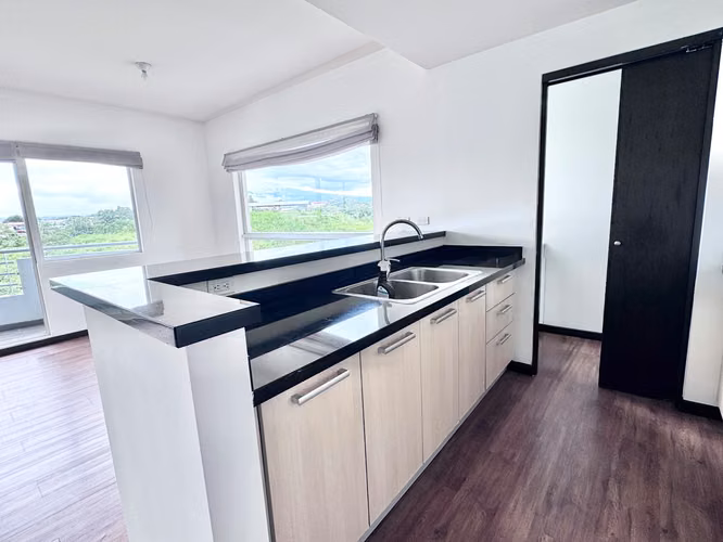 Hermoso apartamento esquinero con  luz natural  - Imagen 12