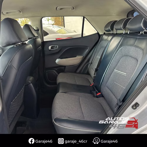 HYUNDAI VENUE GLS - Imagen 11