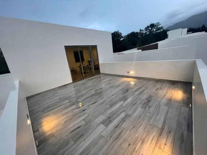 Casa de 3 niveles en alquiler | San Antonio de Escazú | $2.970 | 3 Habitaciones - Imagen 9