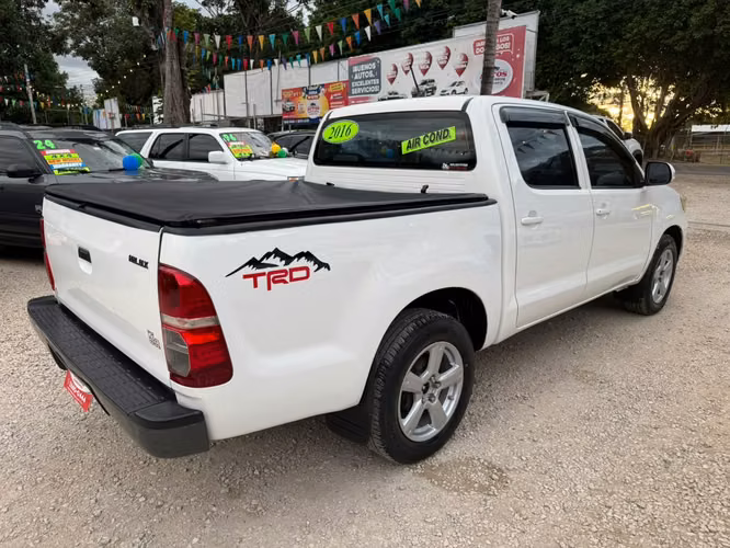 TOYOTA HILUX-2016-MANUAL-TD-CAJA 5TA- - Imagen 2