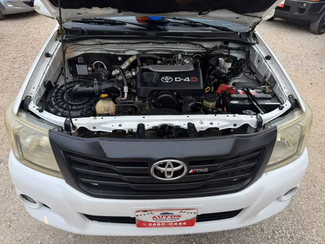 TOYOTA HILUX-2016-MANUAL-TD-CAJA 5TA- - Imagen 8