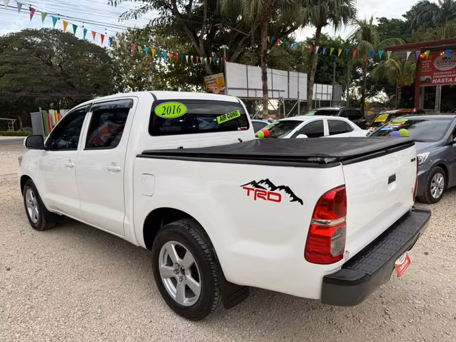 TOYOTA HILUX-2016-MANUAL-TD-CAJA 5TA- - Imagen 3
