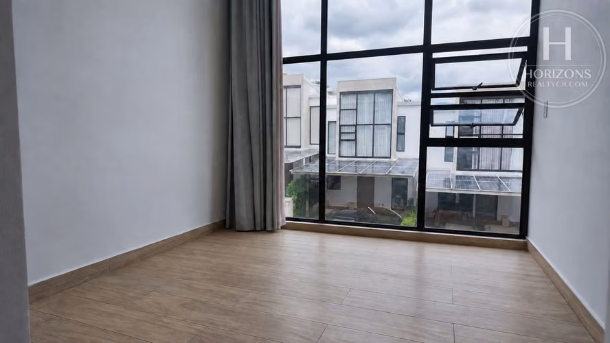 Se Vende Casa Condominio Bali Guachipelín 2 Habitaciones y Sala de TV mas Walk-in Closet y Patio NJA1454JB-V - Imagen 10