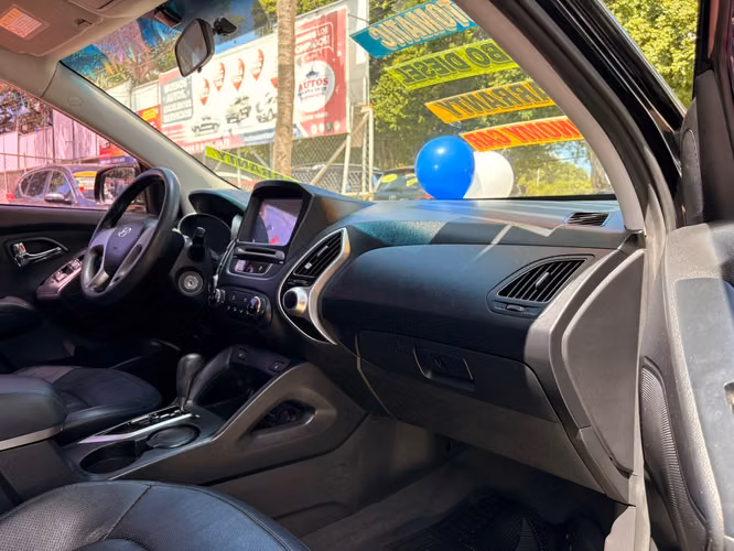 HYUNDAI TUCSON GLS-2013-AUTO-TDI-SHIFT TRONIC-4X2 7.475.000 - Imagen 6