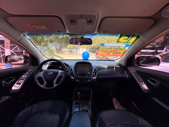 HYUNDAI TUCSON GLS-2013-AUTO-TDI-SHIFT TRONIC-4X2 7.475.000 - Imagen 5