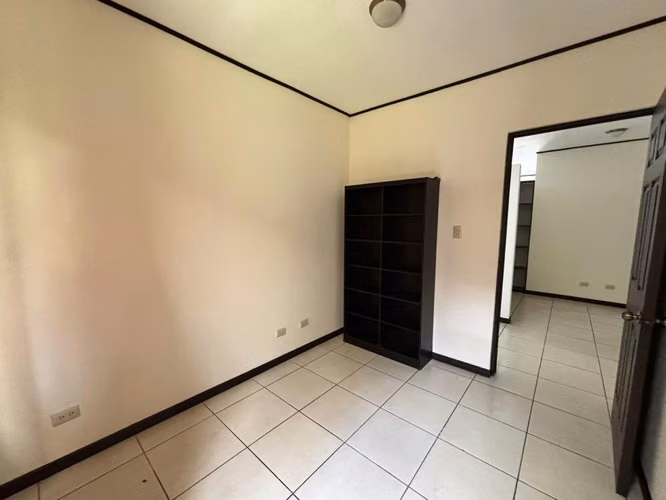 SE ALQUILA AMPLIO APARTAMENTO EN CARTAGO - Imagen 7