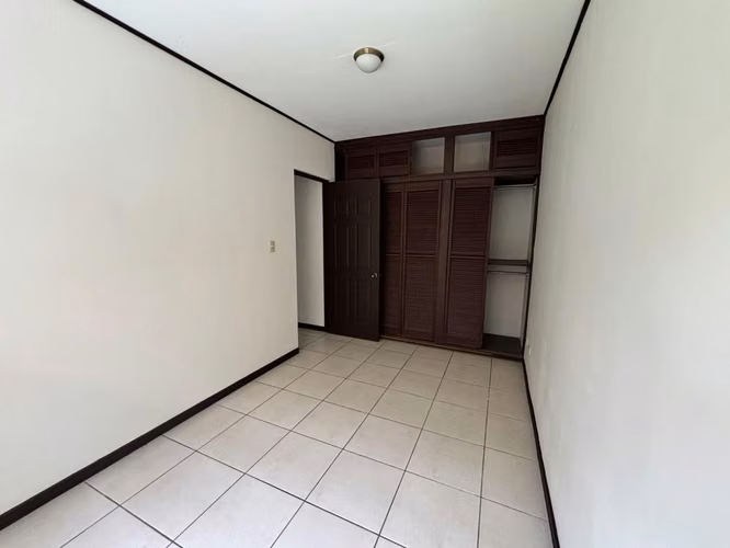SE ALQUILA AMPLIO APARTAMENTO EN CARTAGO - Imagen 8