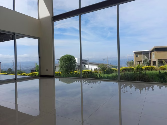  Casa moderna con vistas panorámicas | San Rafael, Heredia  - Imagen 4