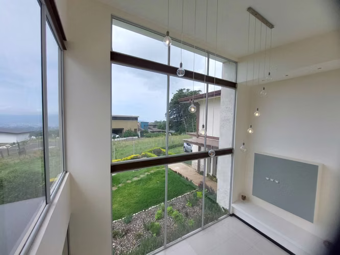  Casa moderna con vistas panorámicas | San Rafael, Heredia  - Imagen 11