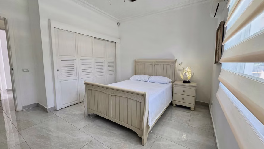 Casa Amueblada en Hacienda Los Reyes | 5 Habitaciones + Piscina Privada - Imagen 15