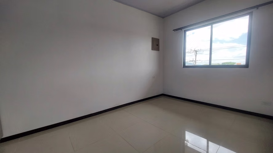  Apartamento en alquiler | La Uruca, San José  - Imagen 2