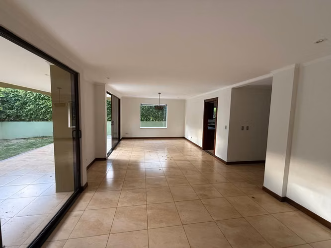 Almeria, linda-amplia 260 m2, L. Blanca, 3 hab, A/C, 2.5 baños, terraza, patio, sala TV, amenidades. - Imagen 5