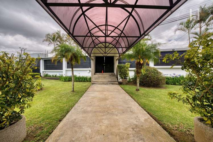 Casa en Venta en Granadilla de Curridabat 3.199 m² Uso Mixto Frente a Calle Principal Amplio Parqueo nja1381sb - Imagen 3