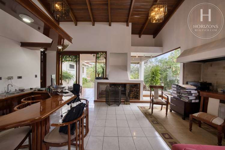Casa en Venta en Granadilla de Curridabat 3.199 m² Uso Mixto Frente a Calle Principal Amplio Parqueo nja1381sb - Imagen 9