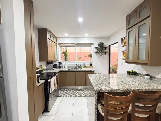 Hermosa Casa en Venta en Heredia - Imagen 6