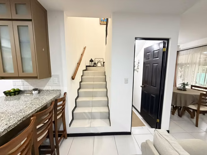 Hermosa Casa en Venta en Heredia - Imagen 8