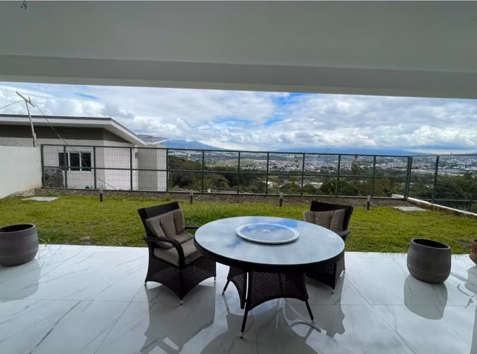  Exclusiva Casa en Condominio – Guachipelín de Escazú - Imagen 5