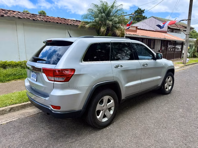 Jeep Grand Cherokee 4x4 Hemi 5.7cc Limited  Excelente Estado Coversemos