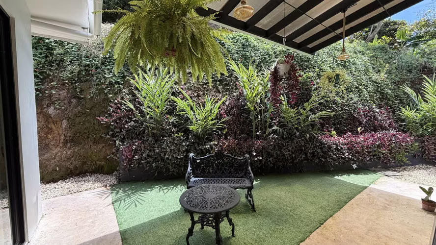 Se Vende Casa en Atenas | Amplios Jardines y 1.764 m² de Terreno - Imagen 5