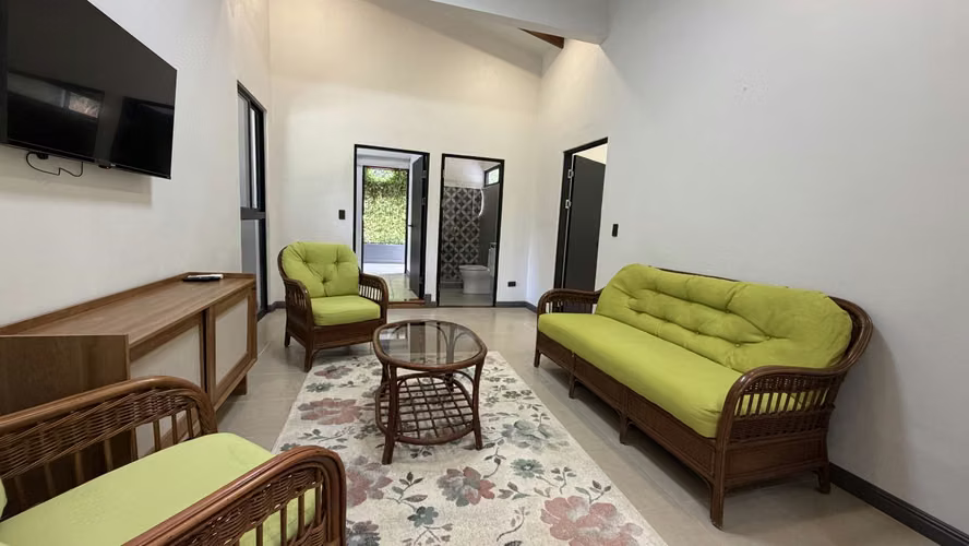 Se Vende Casa en Atenas | Amplios Jardines y 1.764 m² de Terreno - Imagen 14