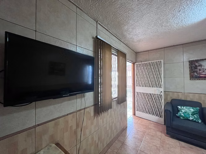 CASA AMUEBLADA con Servicios incluidos 