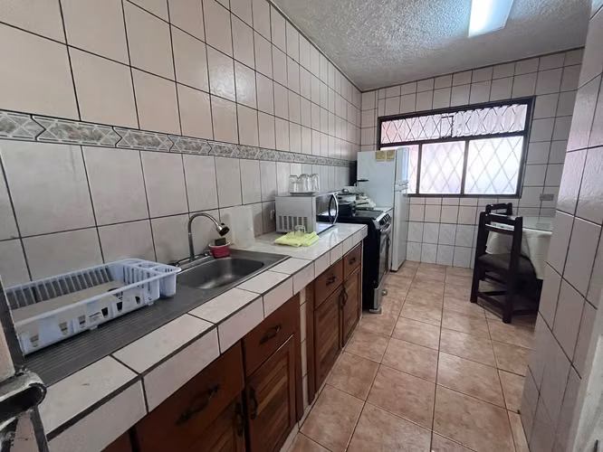 CASA AMUEBLADA con Servicios incluidos 