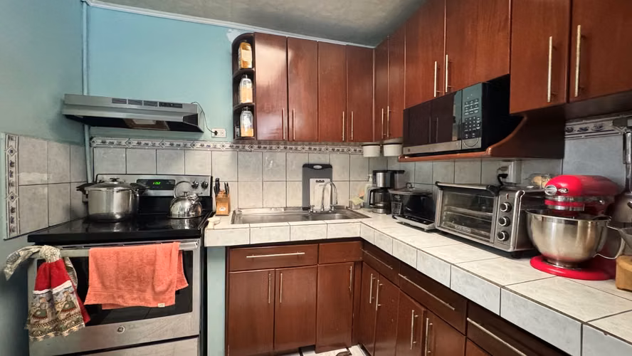 Vende casa de una planta c/uso de suelo mixto, Gravilias, Desamparados (AD) - Imagen 8