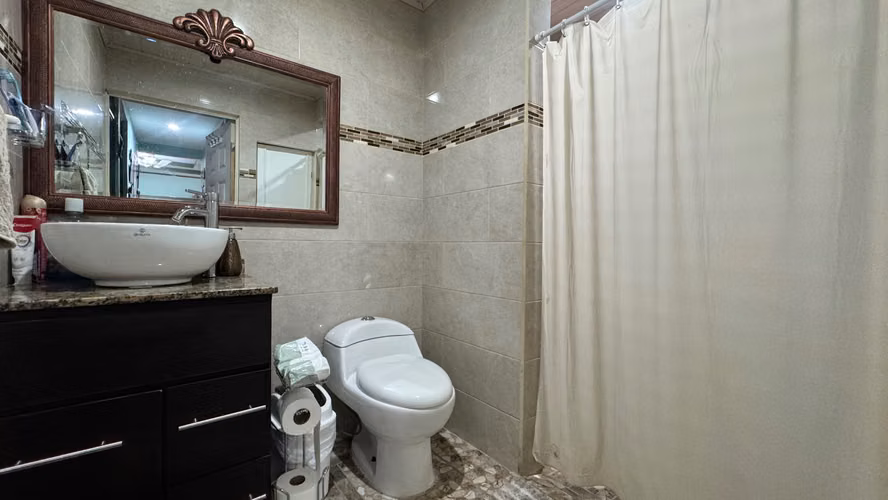 Vende casa de una planta c/uso de suelo mixto, Gravilias, Desamparados (AD) - Imagen 15