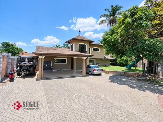 Casa en venta, Escazú, Guachipelín, por Distrito 4.