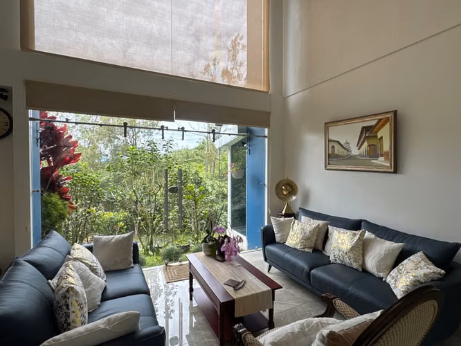 Vende casa en Condominio Doña Emma, San Jerónimo de Moravia (AD) - Imagen 9