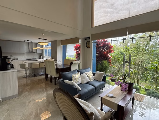Vende casa en Condominio Doña Emma, San Jerónimo de Moravia (AD) - Imagen 6