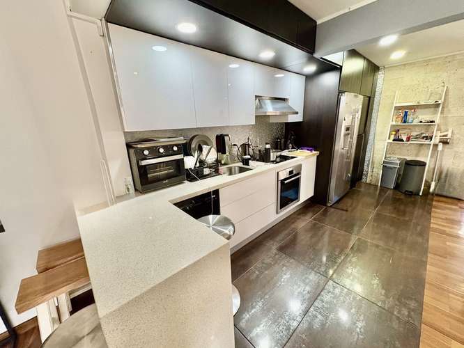 ESCAZU! CASA TIPO TOWNHOUSE 2 NIVELES + MEZZANINE / LINEA BLANCA - Imagen 6