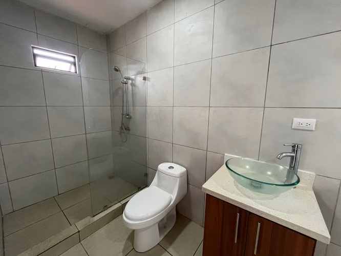 Alquiler de Apartamento en La Uruca – Cerca del Hospital del Trauma. - Imagen 10