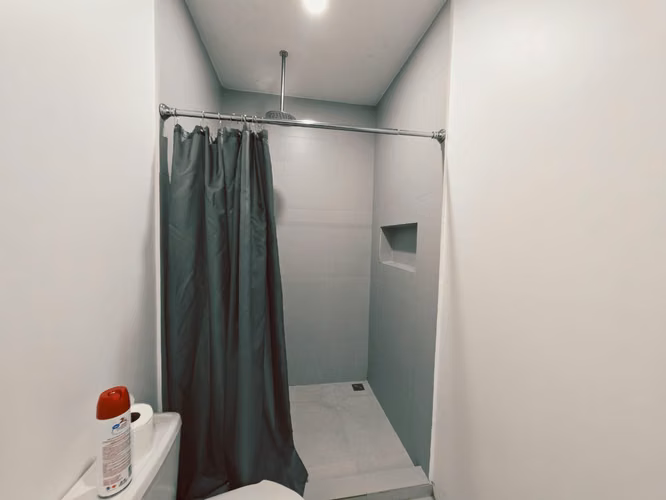 Alquiler de apartamento en La Uruca. Servicios incluidos. - Imagen 8
