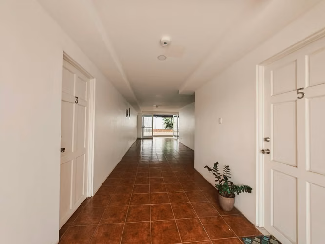 Alquiler de apartamento en La Uruca. Servicios incluidos. - Imagen 2