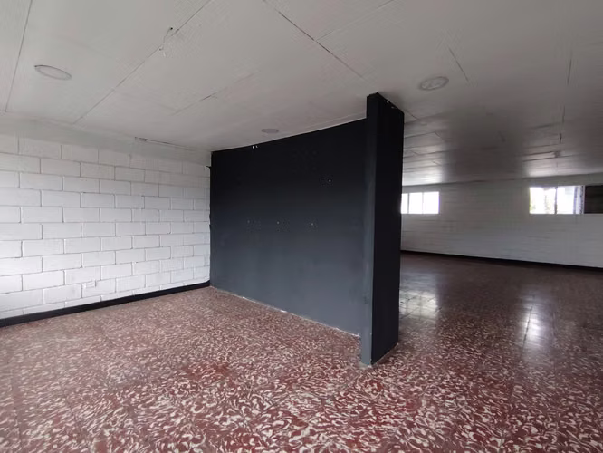 Local- Oficinas Belén centro 80m2 Fte calle 