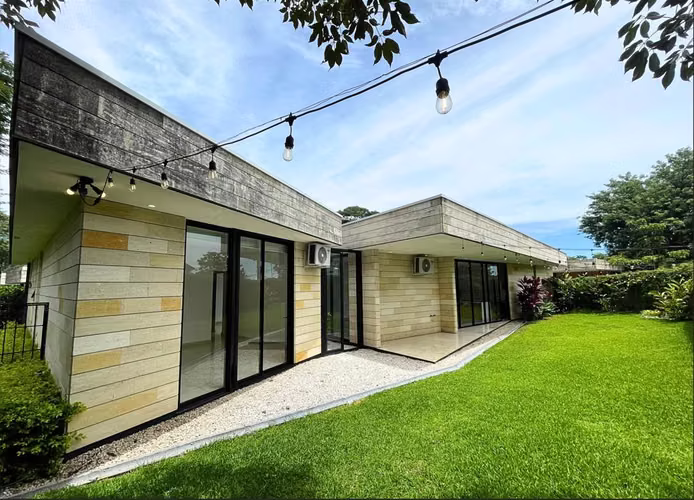 Lujo en Valle del Sol, Santa Ana | 452 m2, Campo Golf y 3 Hab - Imagen 11