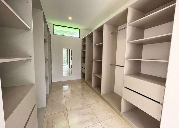 Lujo en Valle del Sol, Santa Ana | 452 m2, Campo Golf y 3 Hab - Imagen 13