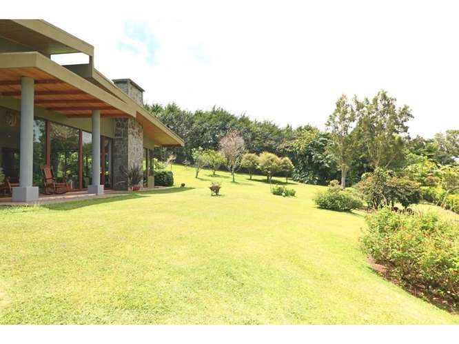 Quinta de lujo con 1,5 hectáreas y vista | San Isidro de Heredia